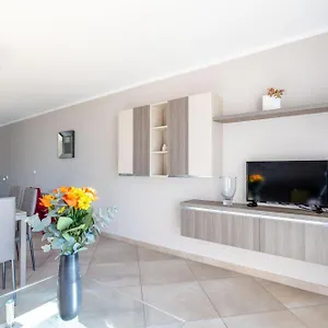 Le Midi 8 By Estates Appartamento Cannes